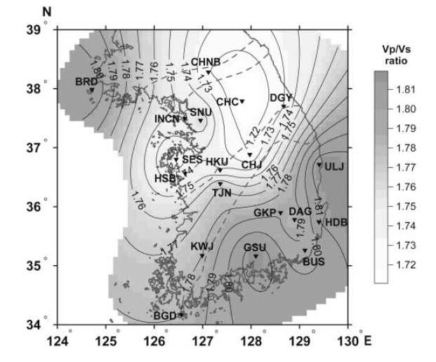 Distribution of VP/VS ratio in southern Korea estimated by the grid search in theH-κ domain. VP and VS represent average velocities in the crust of the P and S waves, respectively