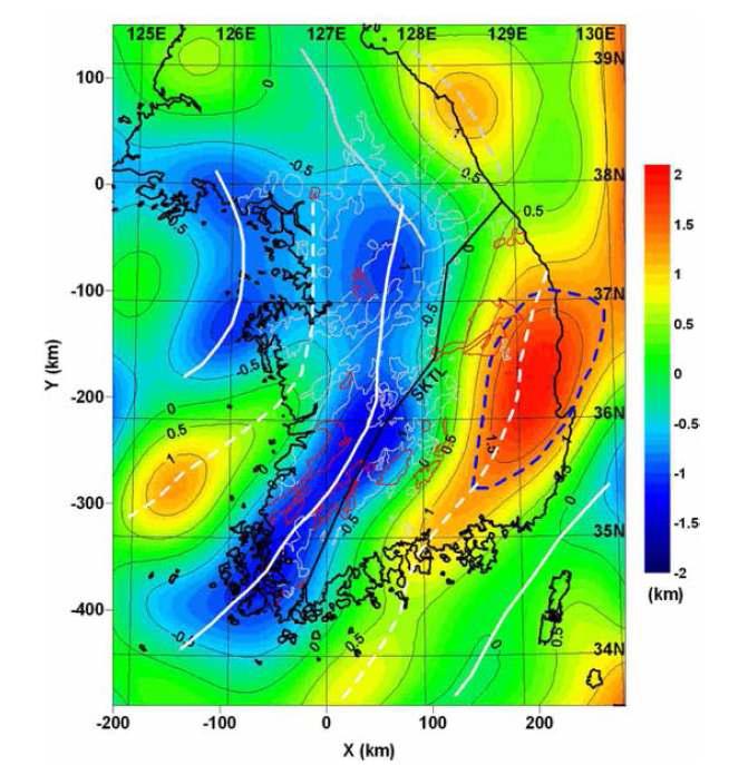 Deformation of Moho with respect to isostasy