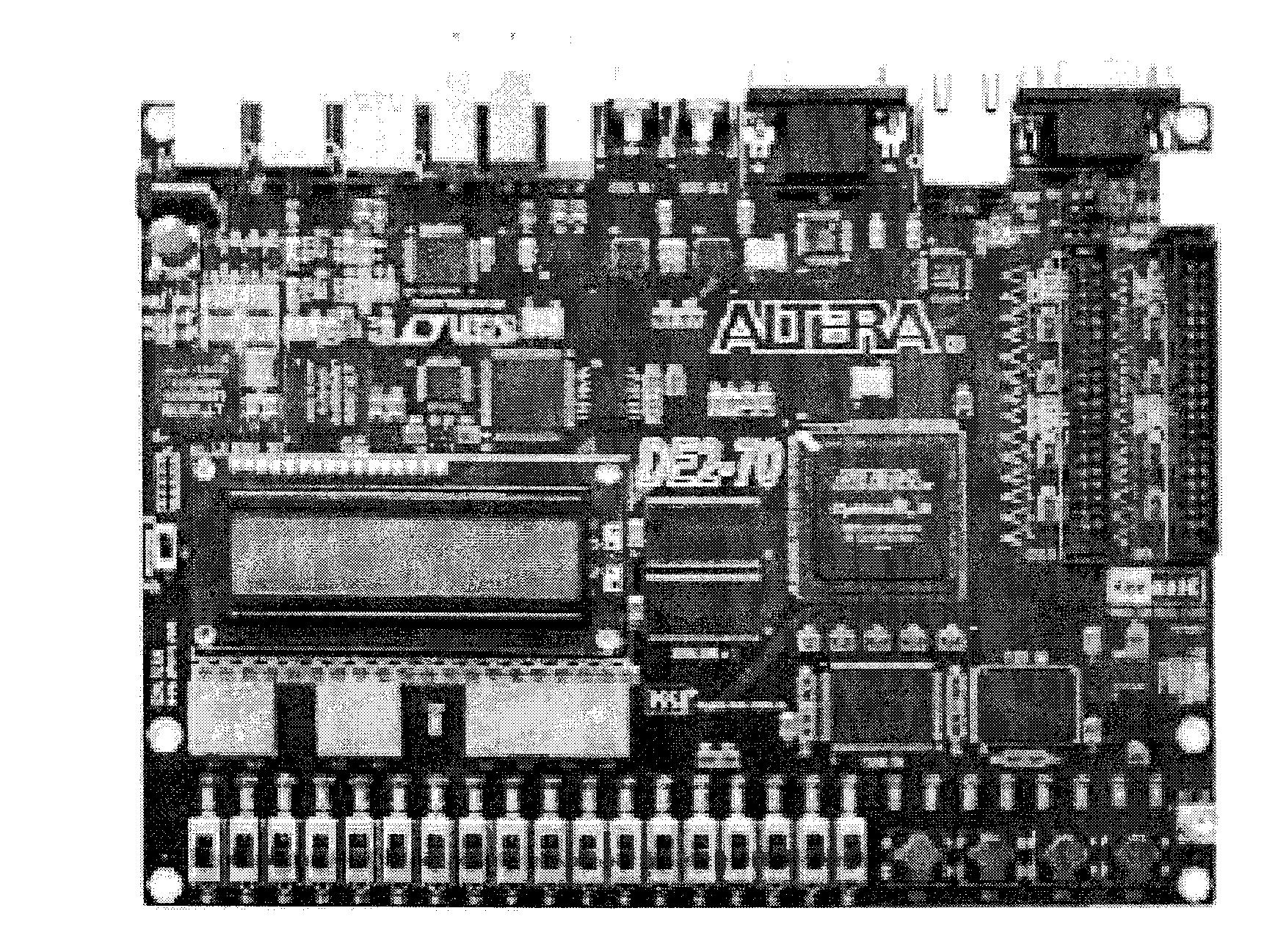 테스트 칩의 FPGA 보드 (DE2-70)