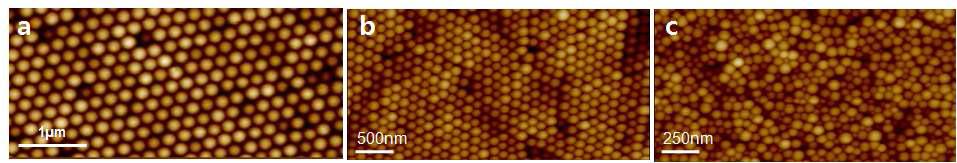 PS 나노입자의 크기에 따른 광결정 구조의 변화: (a) 200 nm; (b) 100 nm; (c) 50 nm.