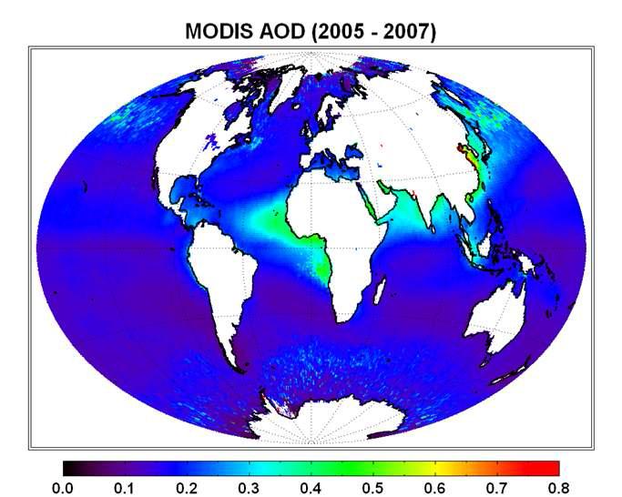 2005년부터 2007년까지 해양영역에서 MODIS위성을 통해 산출된 에어로솔 광학두께의 평균 전구분포.
