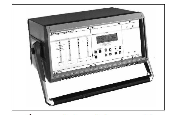 Multichannel charge amplifier