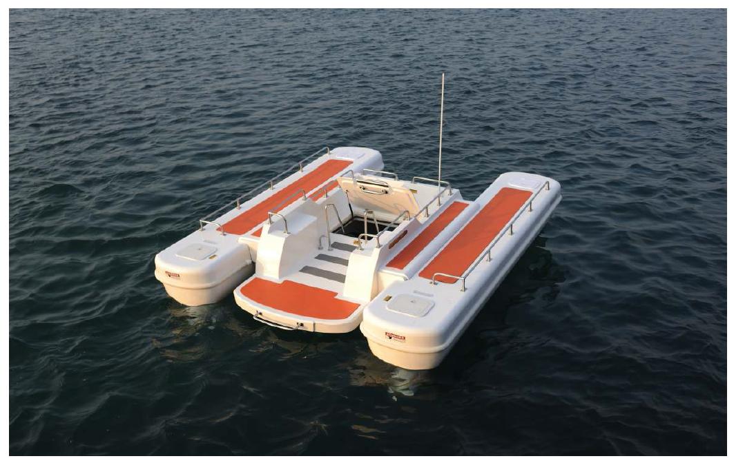 Compact Semi-Submerged Boat 시운전