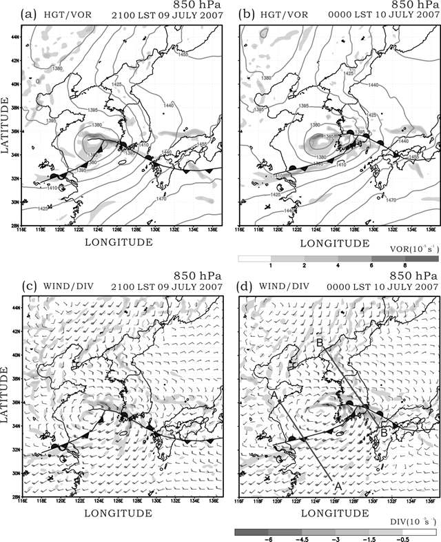 Fig. 3.3.4. Mesoscale analysis of relative vorticity and divergence at 850 hPa for (a) 2100 LST 9 July and (b) 0000 LST 10 July, 2007.