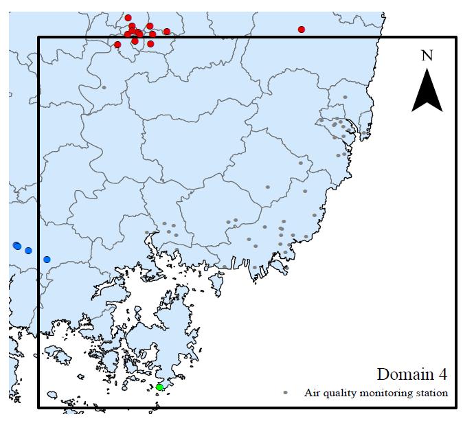 도메인 4와 관련된 대기질 측정망(회색)과 경계조건에 고려한 대기질 측정망 (붉은 색: 북쪽 경계조건, 파란색: 서쪽 경계조건, 초록색: 남쪽 및 동쪽 경계조건)