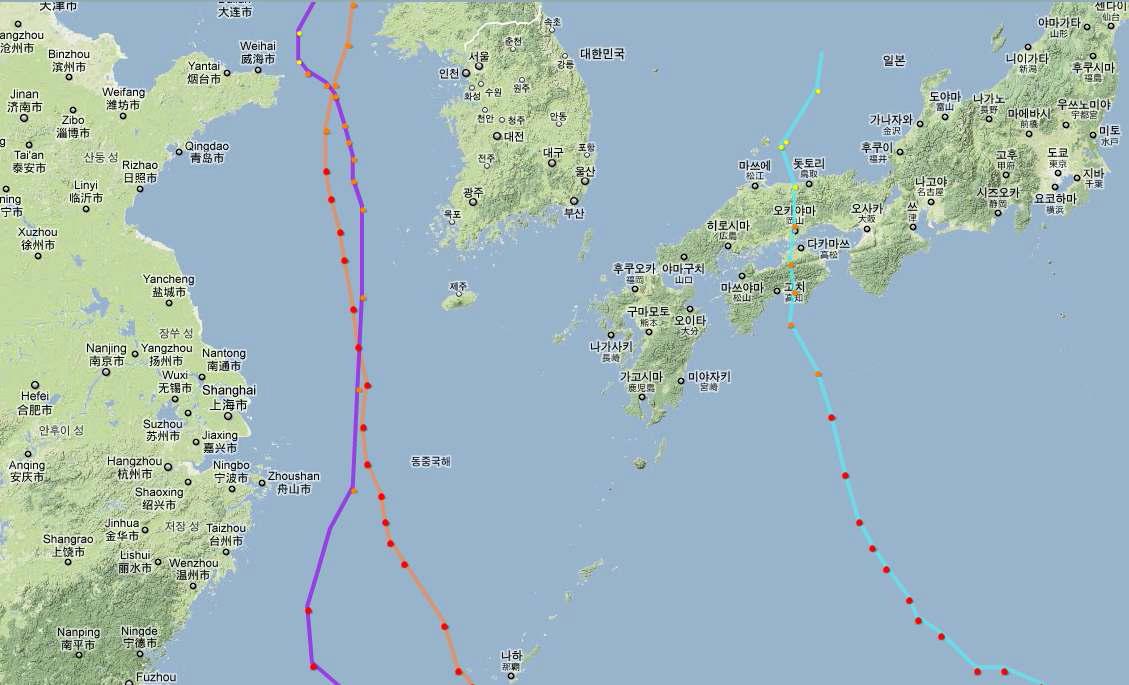 지형 background 로 표출한 태풍 track ( Google Map mashup )