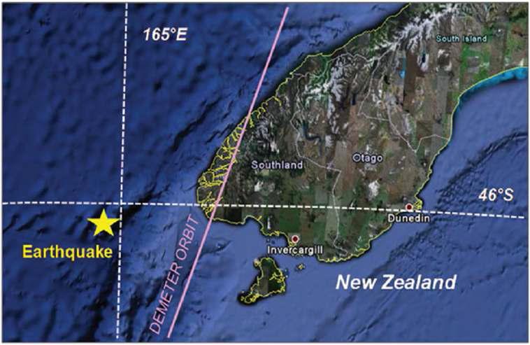2004년 11월 뉴질랜드 인근에서 발생한 강도 M8.8 지진 발생 당시 DEMETER 위성의 진행 궤적과 지진 발생지역의 위치