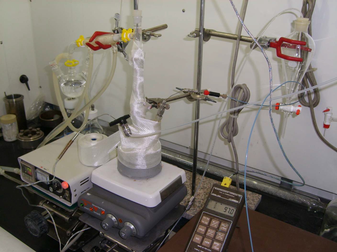 Fig. 3-1. Catalytic test for the reactive distillation.