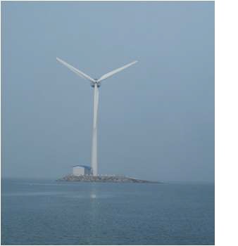 그림 3-73. 누에섬에 설치된 750 kW 풍력발전기 모습.