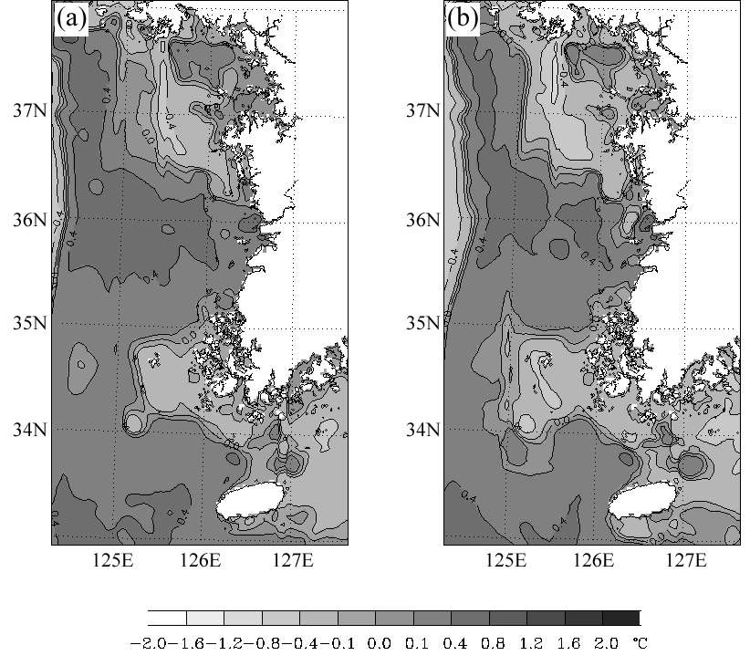그림 3.2.13 접합 모형과 비접합 모형 사이의 해기차의 차이. (a) 2008년 7월 5일 2100UTC, (b) 7월 6일 0300UTC.