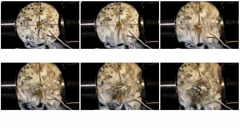 High speed digital camera images of the fracturing process in the sample of Inada granite (1200frame/sec)