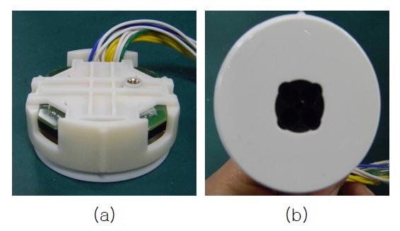(a) 시제품 부항 컵의 센서 받침대와 센서의 통합 (b) 통합된 센서 받침대의 아랫면