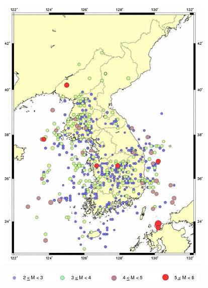 1978년부터 2004년까지의 한반도 지진진앙지도 (진도 2.0이상)
