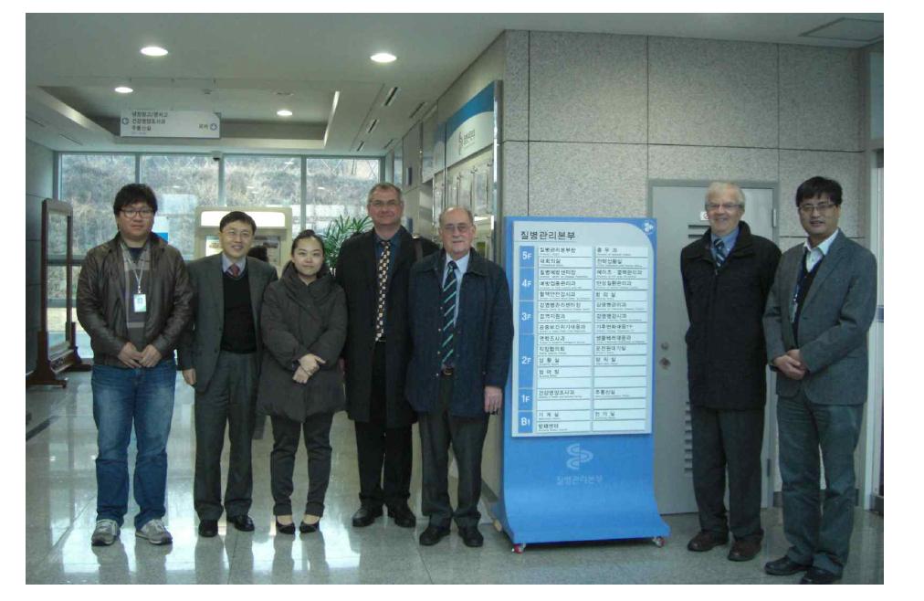 International scholars visit Korean CDC on November 30, 2011