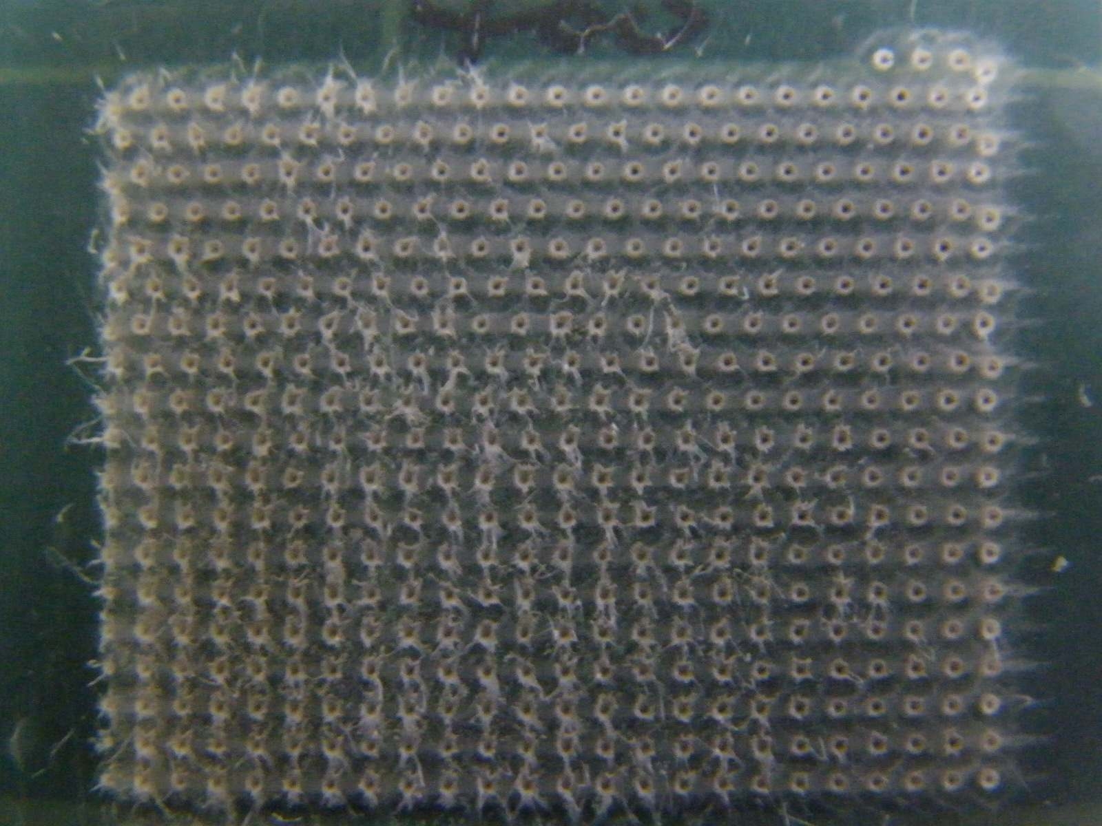 그림 3-23. 25 TW, 0.5 Hz 레이저로 조사된 400 μm 두께의 고체타겟 모습