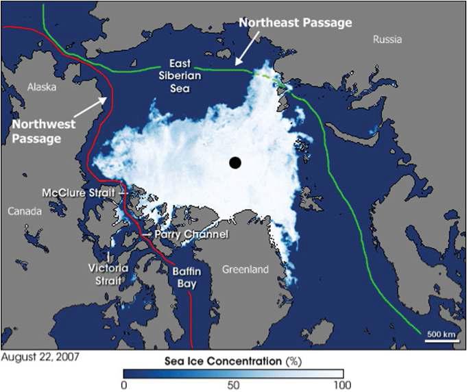 북극해 해빙감소에 의해 향후 선박운행이 예상되는 북극해의 북서, 북동 항로이며 2007년 8월 22일 해빙이 감소한 위성사진자료.