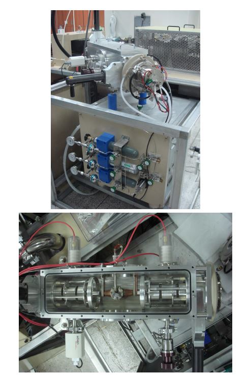 그림 8. 장착된 Duo-plasmatron 이온원과 가스공급시스템(상) 및 빔집 속렌즈 (하).