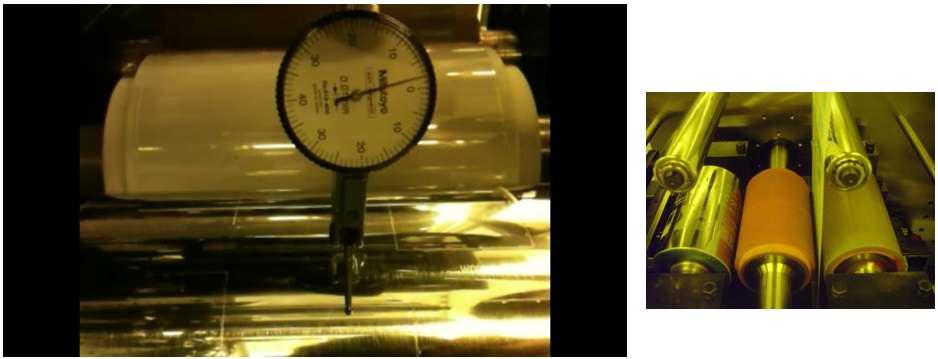 Run-out measurement of pattern roll by indicator