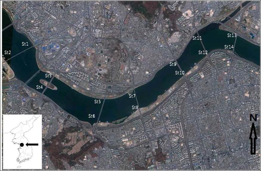 Map shows the sampling stations of the field water from the Han River.