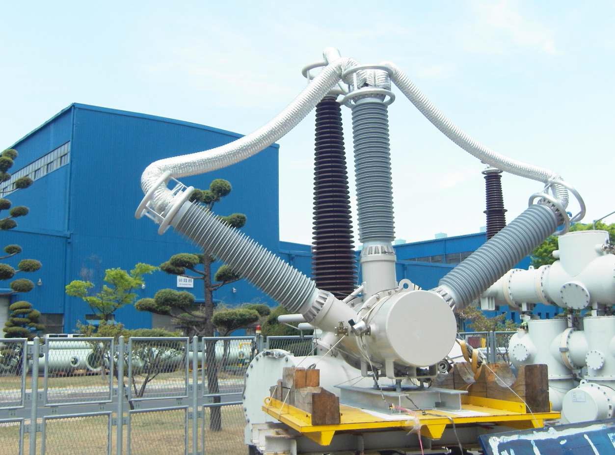 170 kV Composite Bushing 실증시험 장면