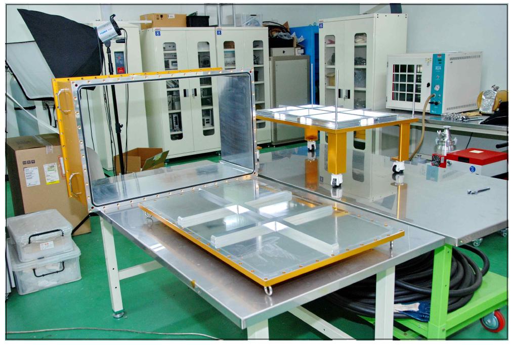 정삭가공 후 내부표면 화학연마 및 외부 아노다이징 후처리를 마친 IGRINS 진공챔버 모습