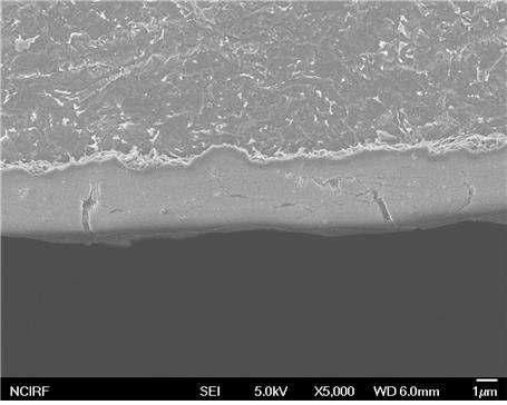 SEM 사진: 산화막에 형성된 반경방향 crack실험조건: 4250 ℃, P(H2)/P(H2O)=103