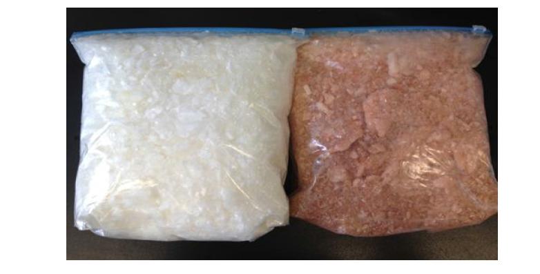 Freeze dryer를 이용하여 동결건조시킨 Fe-free (left) and Fe-binded (right) ovotransferrin.