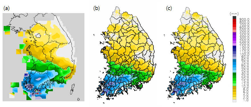 Fig. 8.3.11. Distributions of (a) rain gauges daily rainfall and radar daily rainfall applied by (b) one weight factor (σ=15 km), and (c) total five weight factor with basins on Jul. 11, 2009.