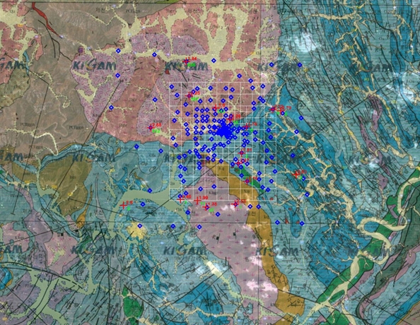 그림 3.1.20. NMC 몰랜드 광산 위의 산악 지역과 주변 지역에 대한 최종 탐사 측점 분포(파란색 마름모)와 암석 표품의 분포(붉은 + 표)