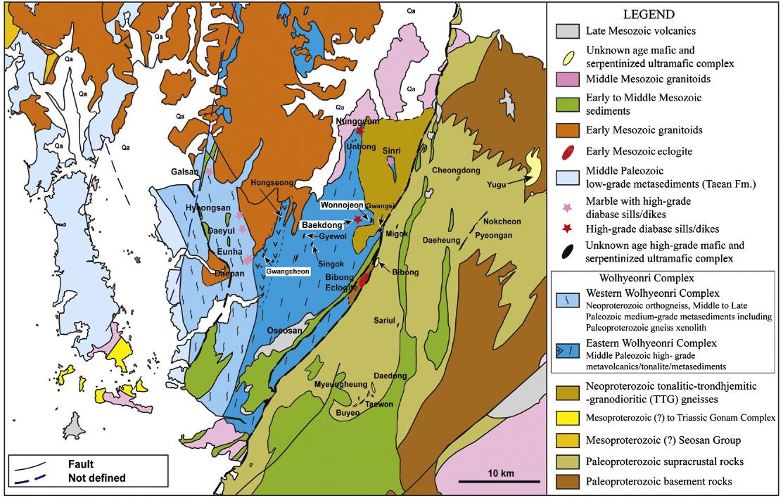 Geologic map (lower) showing the location of eclogite, serpentinites, diabase sills/dikes etc.