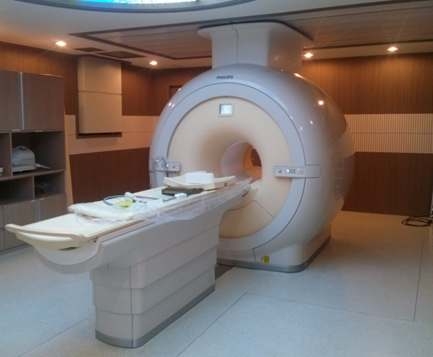Philips 3T Achieva MRI system.