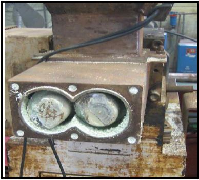 그림 42. H2S 제거용 금속수산화물 흡착제 시생산 압출 사진.