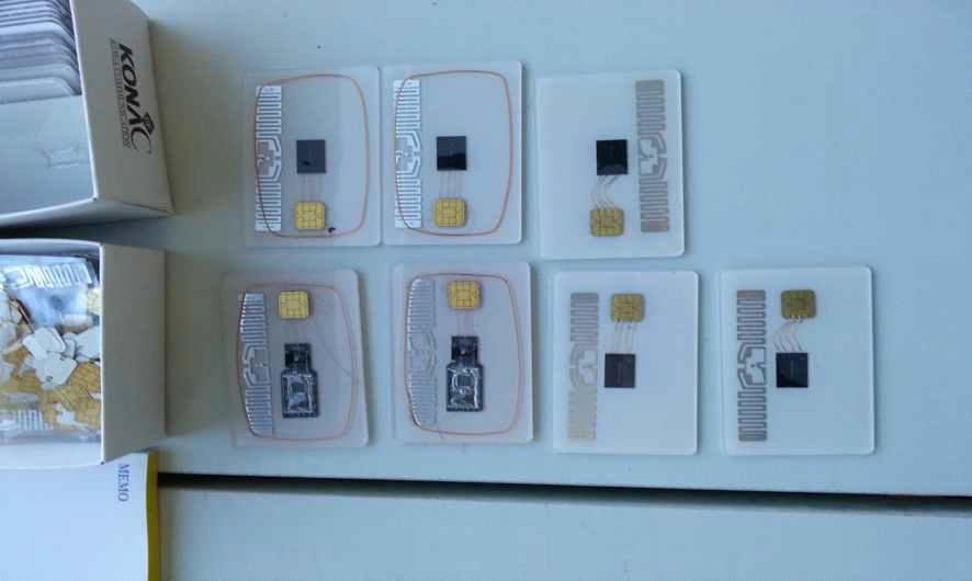 PCB 형태로 제작된 RFID 카드