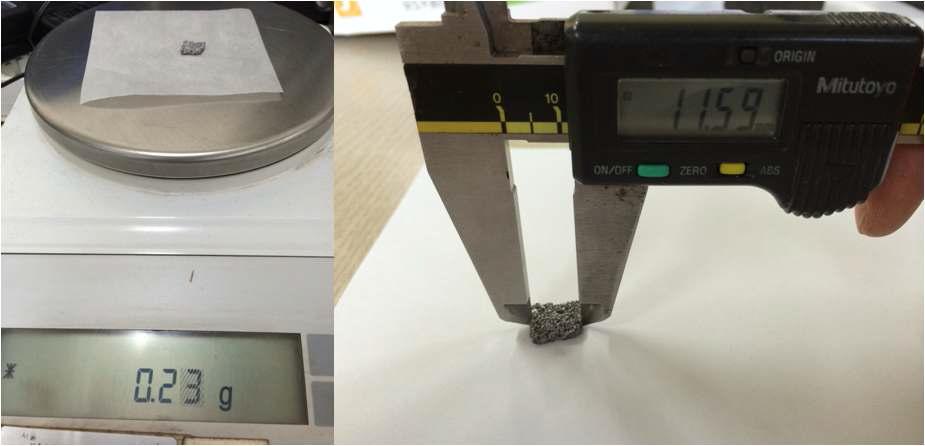 금속다공체 시편의 질량 및 부피 측정