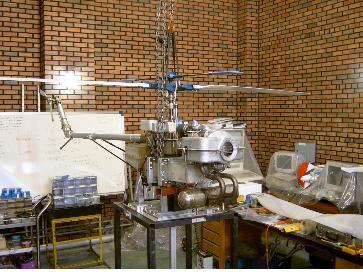 농용 무인헬기의 모의시험장치에 장착된 개발 헬리콥터
