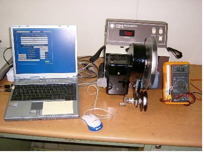 실험에서 면사실에 수집된 형광 물질 Rhodamine B(WT)의 수준을 측정하기 위한 WRK String Analysis 시스템