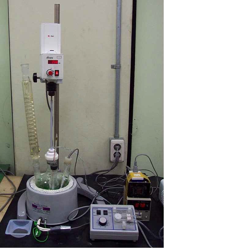 Experimental apparatus for electroless plating.