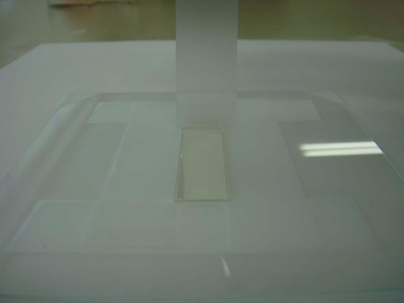 RF magnetron sputtering 시스템을 이용하여, 실제 제작된 ZITO 박막의 tape test 부착력 시험 결과.