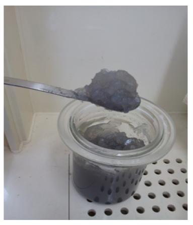 Formation of silica gel in acid leaching reaction.