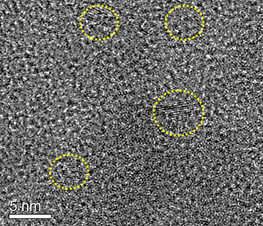 Zn-Sb박막 내 나노 결정질 투과 전자 현미경 이미지