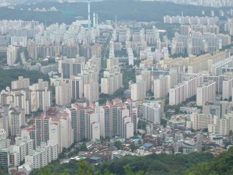 서울 시내 일원의 고층 공동주택 밀집 전경