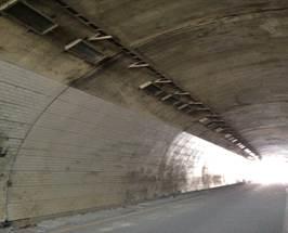 터널 좌측면
