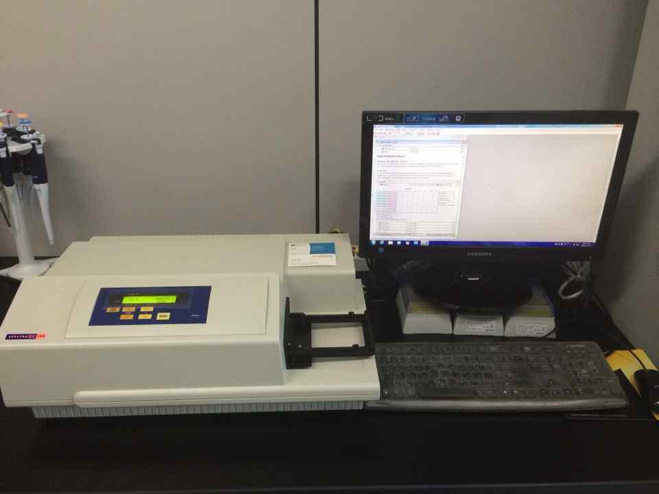 OD값 측정을 위해 사용된 측정기기(Whole microplate ELISA reader)