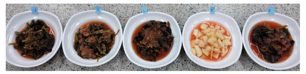 산채 물김치(곰취, 참취, 고려엉겅퀴, 더덕, 고추냉이)