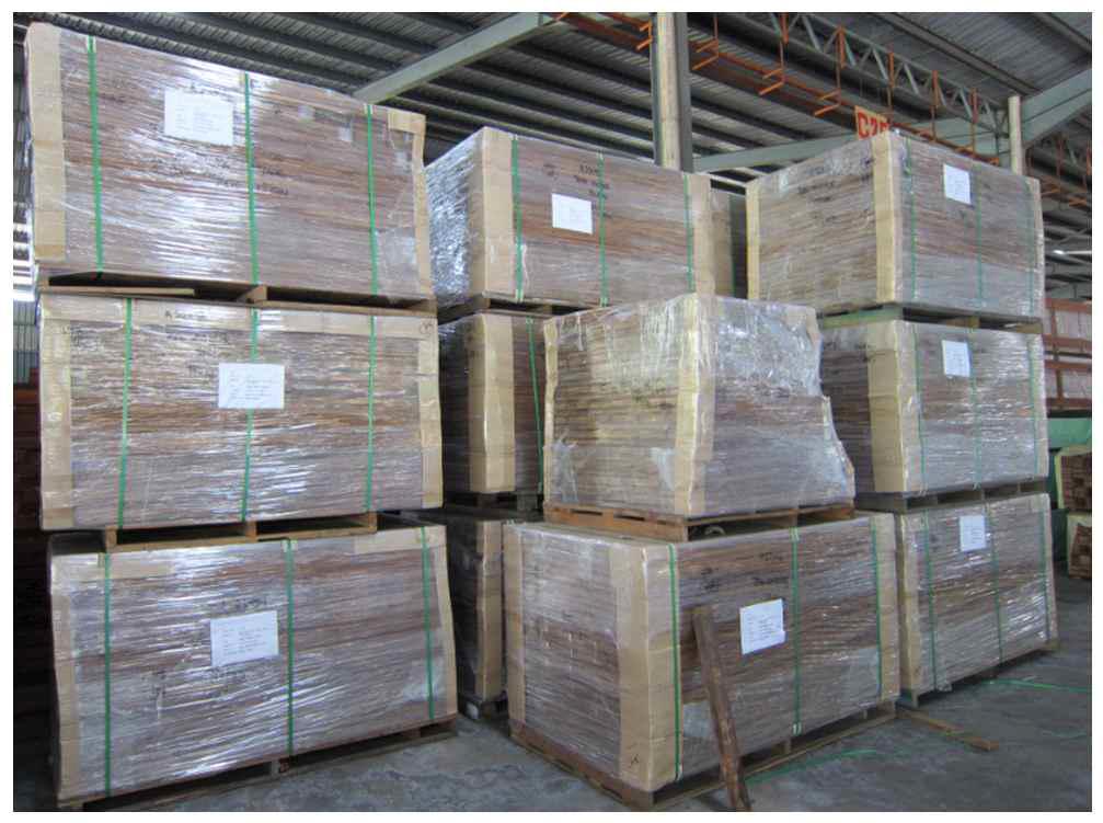 Example of packaging of laminated board for export to European countries in MY-A
