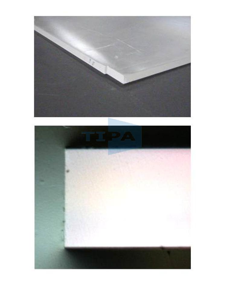 고형 실리콘 고무 (HCR)를 이용한 포장 후 정수압 공정에 의해 제작된 도광판 측면부