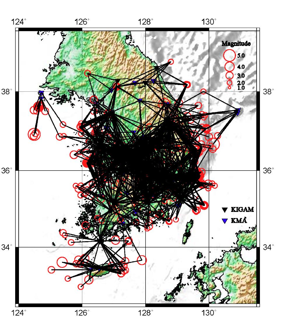 Distribution of ray paths used in this study (black lines) between epicenters (red circles) and stations (black and blue triangles) in the Southern Korean Peninsula area.