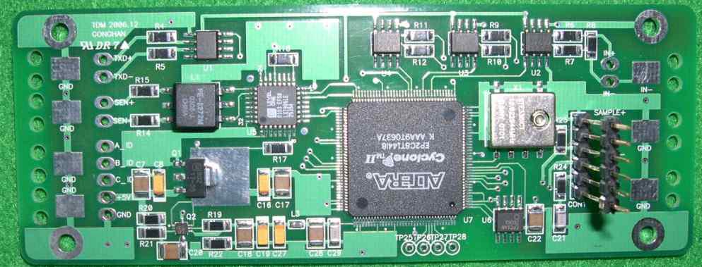 Signal transmission assembly