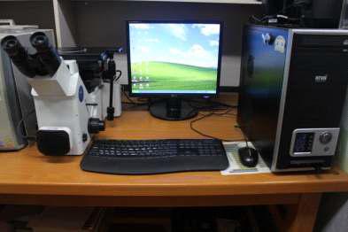 Inverted metallurgical microscope (Olympus)