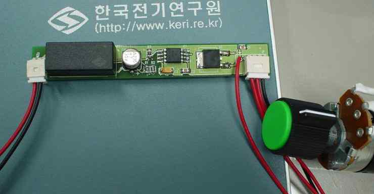 부품이 장착된 PCB